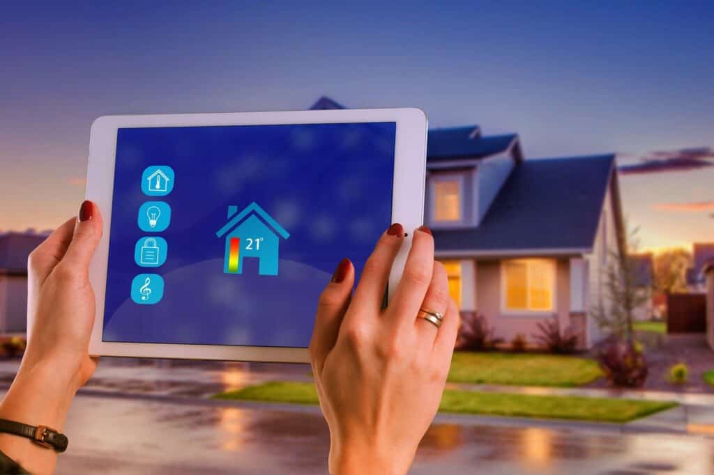 Smart Home Technik hilft beim Strom sparen