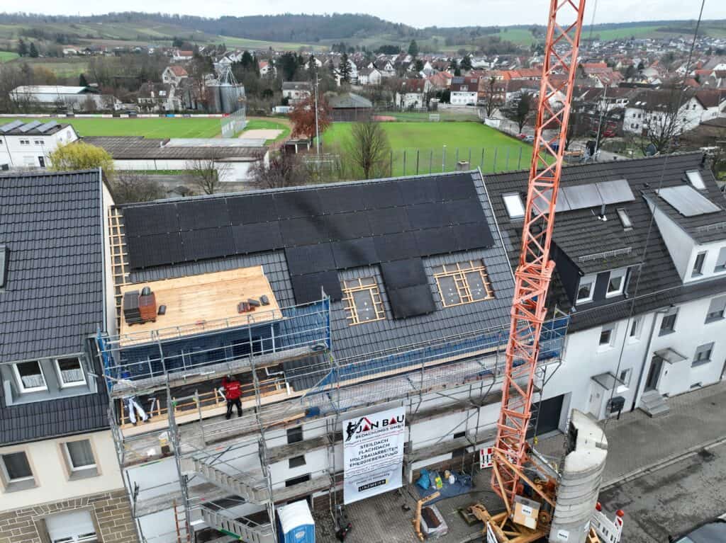 PV-Anlage auf einem frisch sanierten Dach in Bruchsal